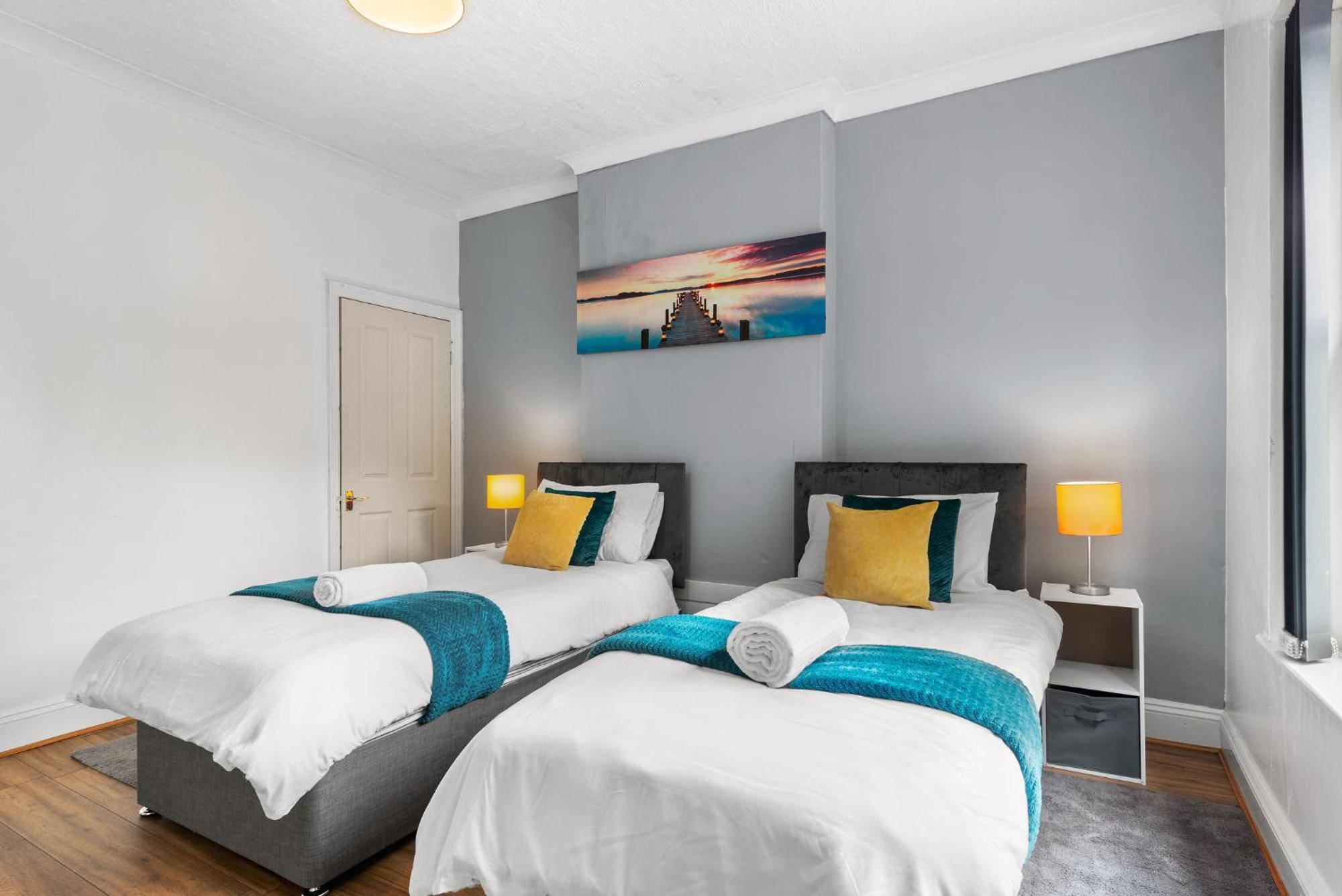 Hilltop Place Suites Near Meadowhall Sheffield Buitenkant foto