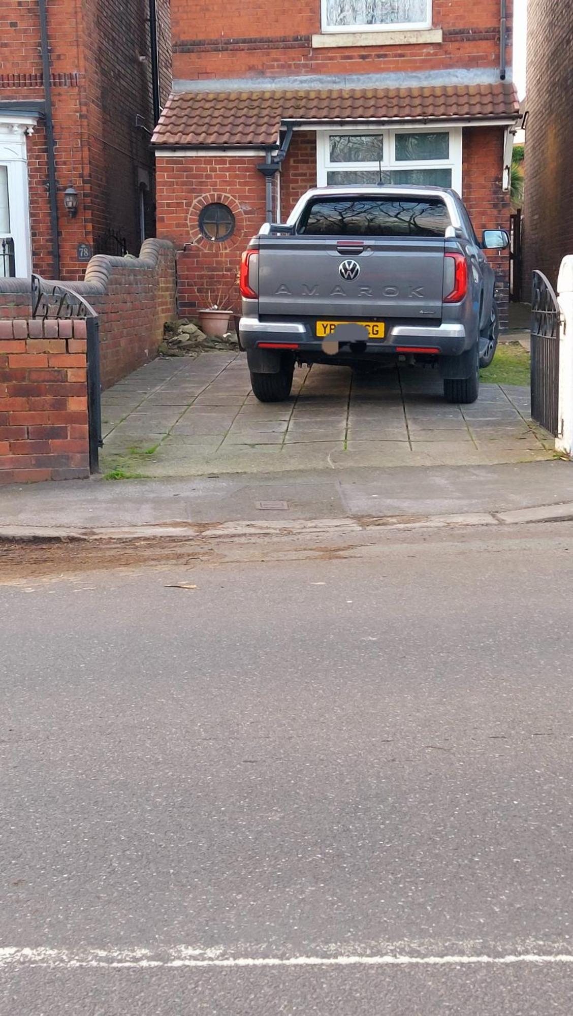 Hilltop Place Suites Near Meadowhall Sheffield Buitenkant foto